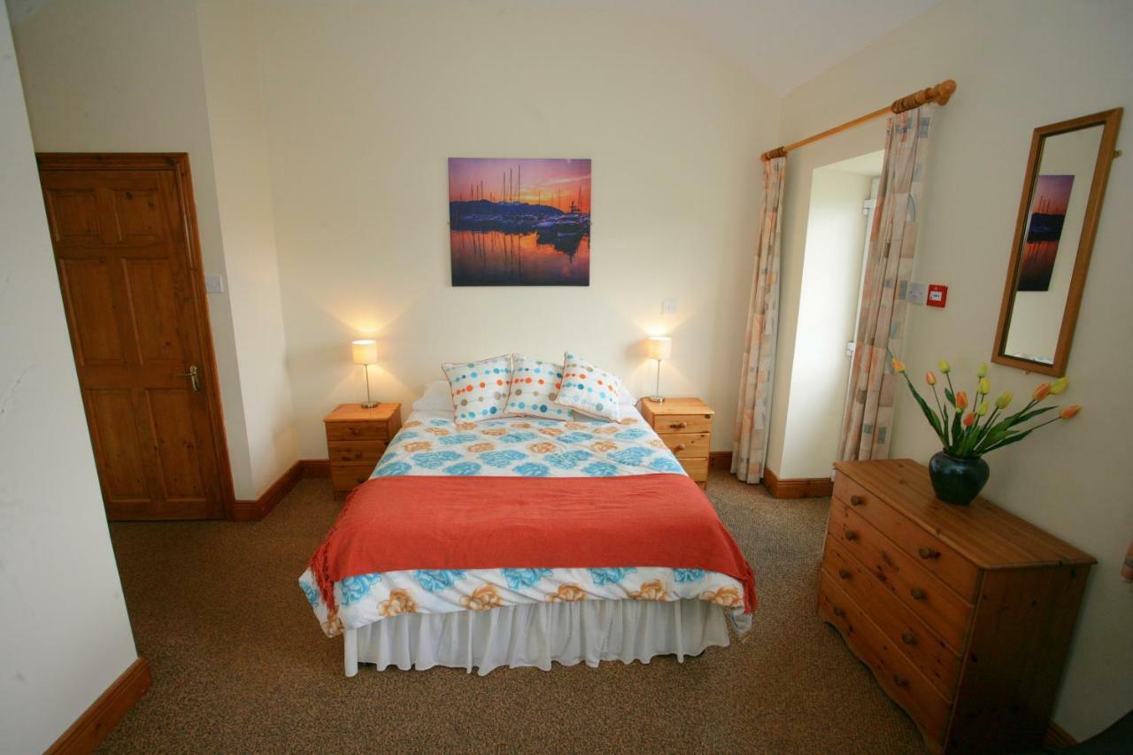 Cottage Heights B&B คาสเซิลทาวน์เบียร์ ภายนอก รูปภาพ